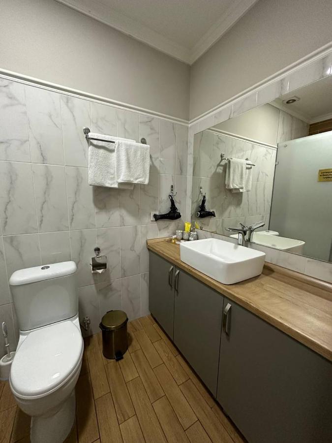 Gоlden Dragon Villa Hotel Bishkek Esterno foto