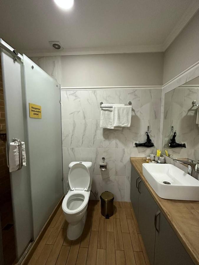 Gоlden Dragon Villa Hotel Bishkek Esterno foto